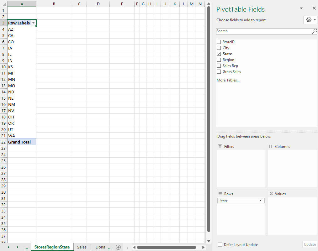 The pivot table has the states in rows 4 to 21. The Rows area shows the State field.